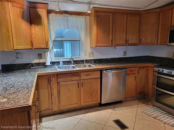4th image of 43 Victoria Ln
