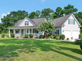 210 Dowitcher Dr, Hampstead, NC 28443