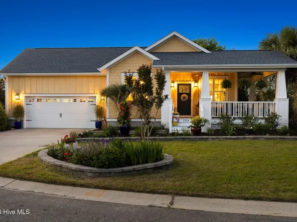 1236 N Caswell Avenue, Southport, NC 28461