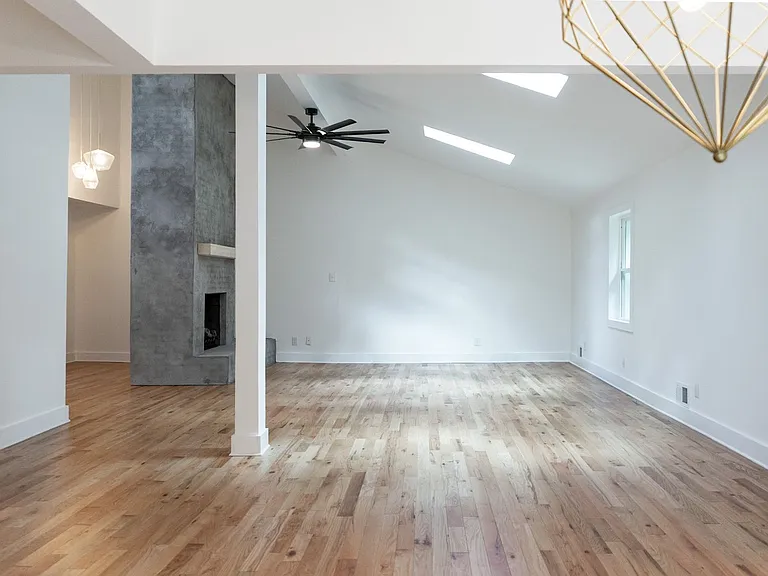 1 Woodbridge Way — Photo 11