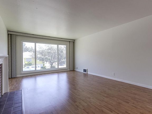 4th image of 501 Madison Ave