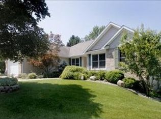 8131 Robinbrook St, Richland, MI 49083