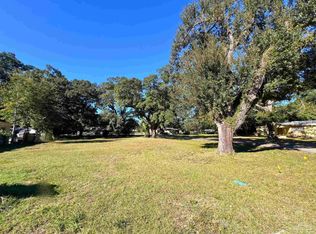 5 Simon Ct, Pensacola, FL 32505