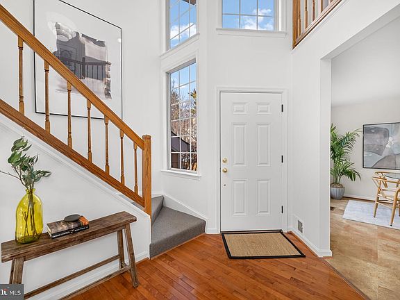 3rd image of 1509 Deer Point Way