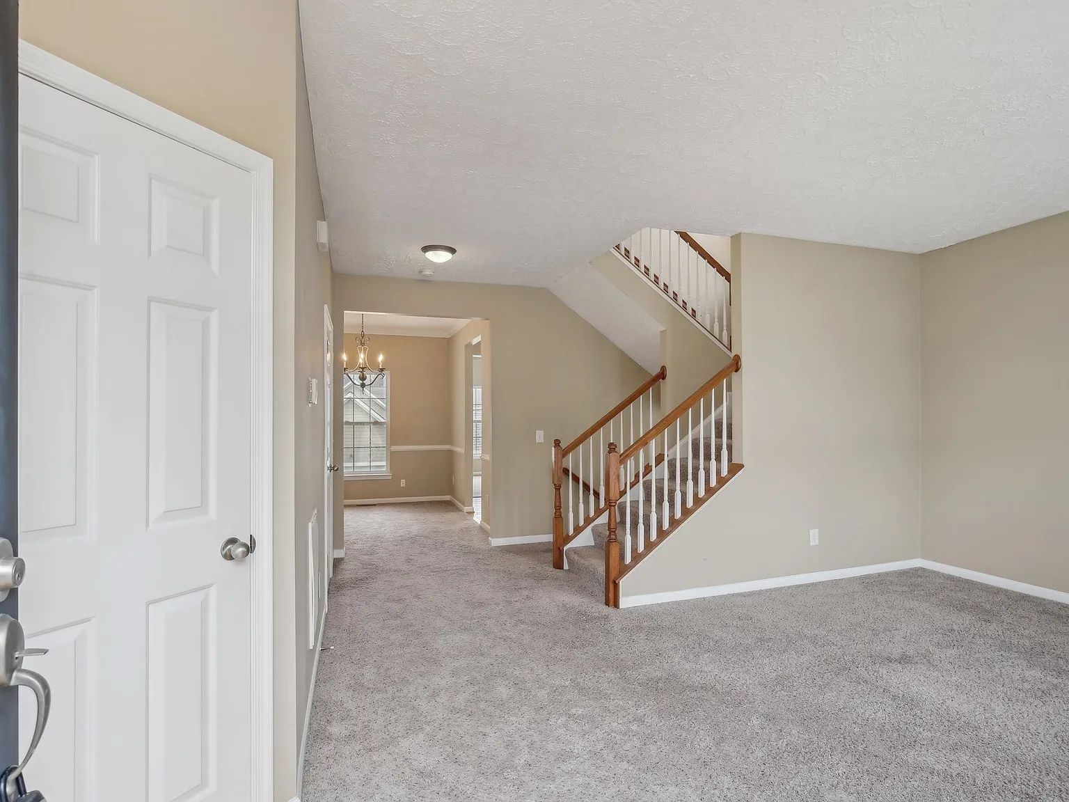 4 bed, 3.5 bath, 2388 sqft, $2,375 — Photo 3