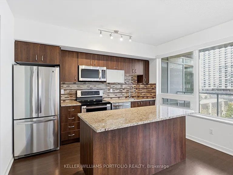 59 E Liberty St #911 — Photo 11