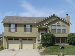 408 Copeland Dr, Greenwood, MO 64034
