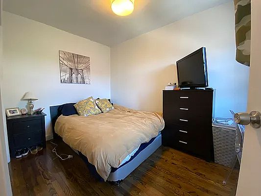 4th image of 156 Court St APT 4F