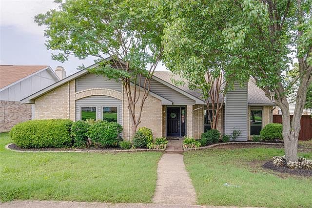 1st image of 2844 Oxford Ln