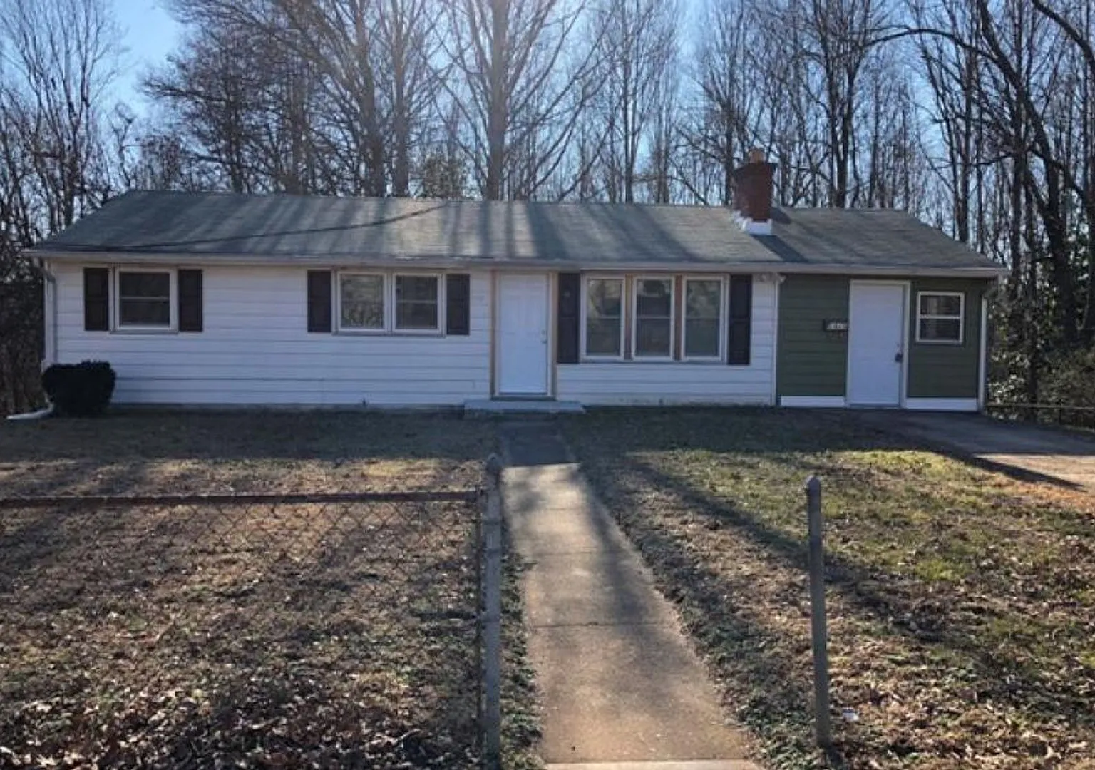 One Level House Near Randolph College — Photo 2