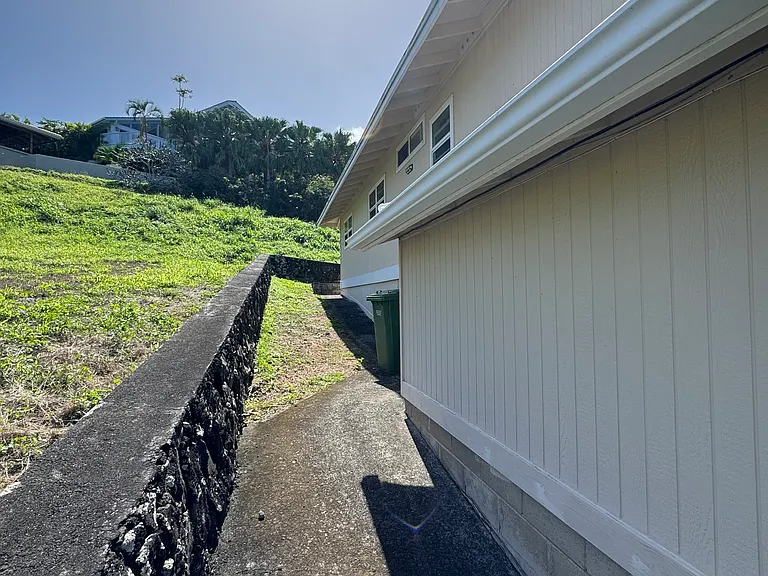 1279 Aupapaohe St — Photo 10