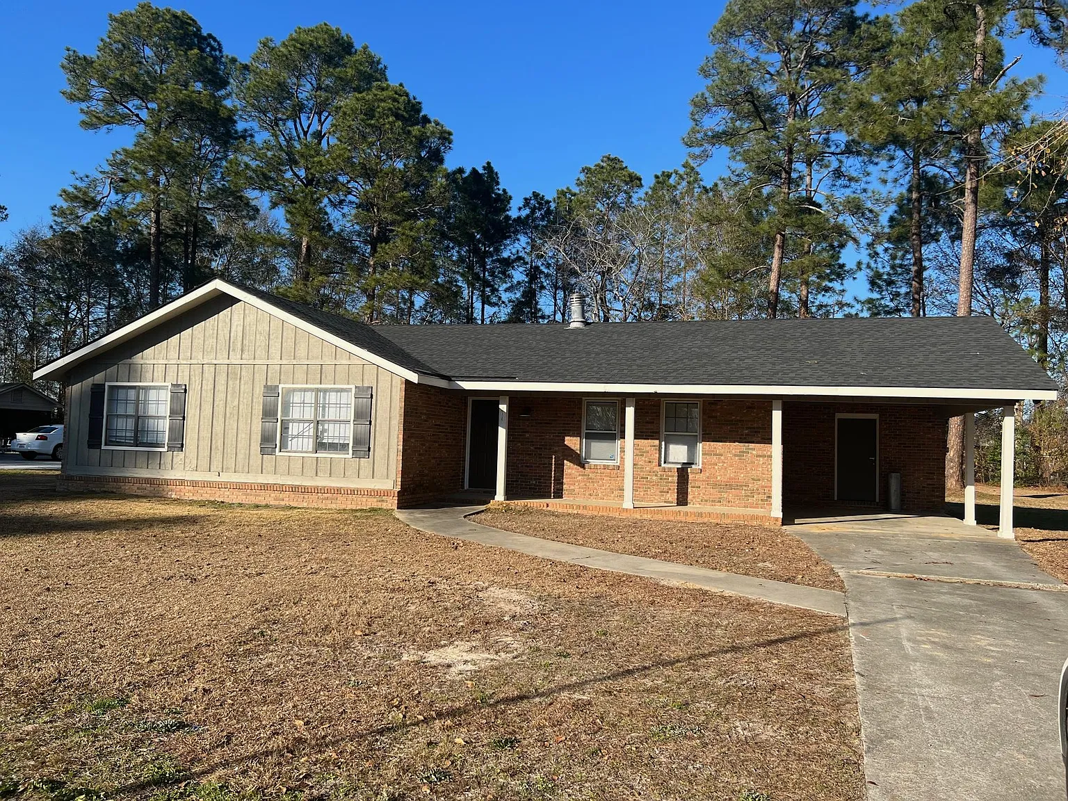 3 bed, 1250 sqft, $1,500 — Photo 2