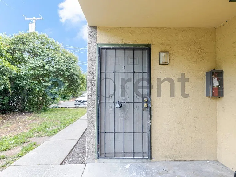 4561 Ashcroft Ave #49 — Photo 4