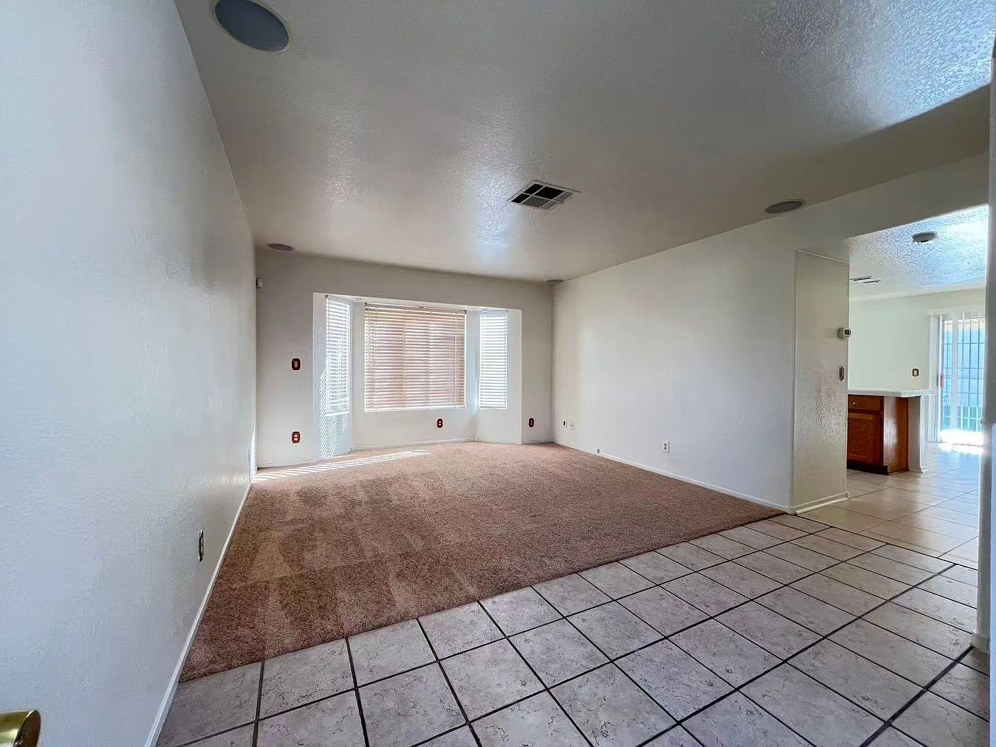 Beautiful 3-Bed Home Near Parks & Schools Move-In Ready! — Photo 2