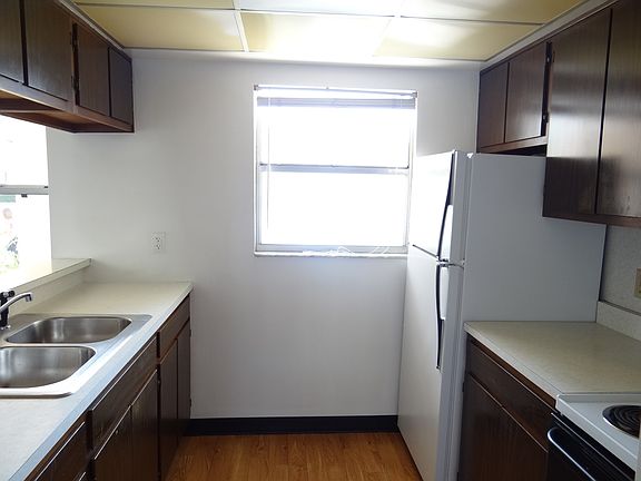 3rd image of 2202 57th St S APT 103