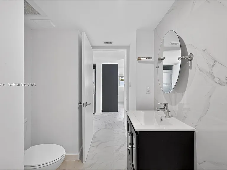 1552 Euclid Ave #8 — Photo 8