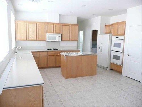 2nd image of 3176 Blue Monaco St