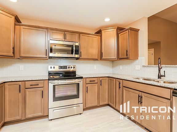 5th image of 1073 Harrison Way