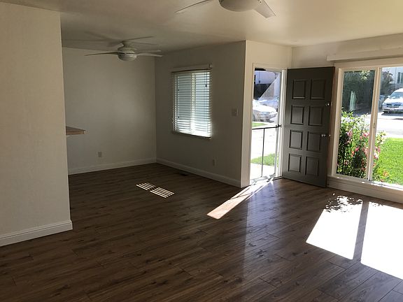4th image of 41166 Carmen St