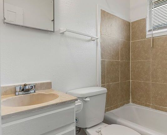 5th image of 4633 S 33rd West Ave #B3