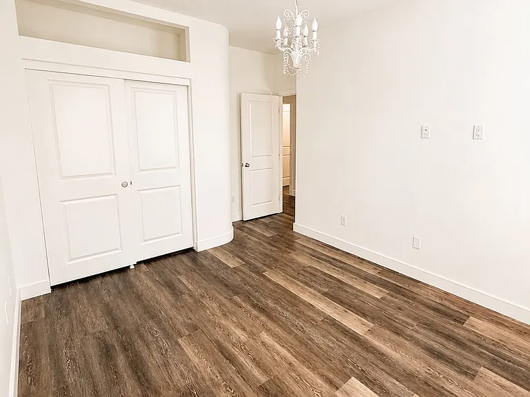 111 Rodeo — Photo 30