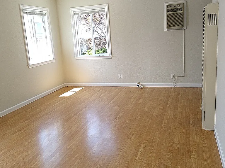 735 San Carlos Ct — Photo 1