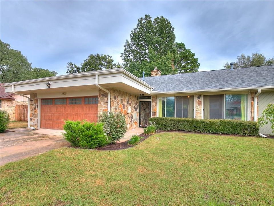 1st image of 2329 Louise Ln