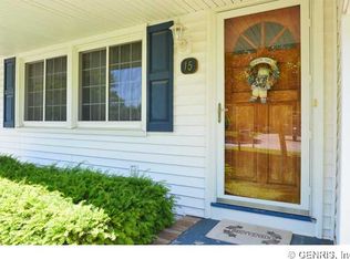 15 Shadywood Dr, Rochester, NY 14606