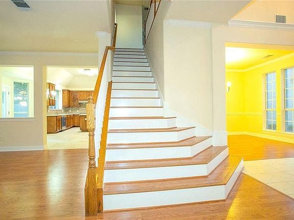 5th image of 2807 Forest Green Dr #2807
