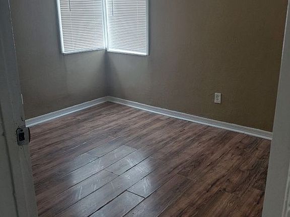 4th image of 360 Eaton St