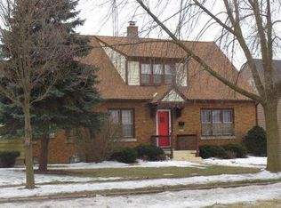 2715 Lincoln Rd, Kenosha, WI 53143