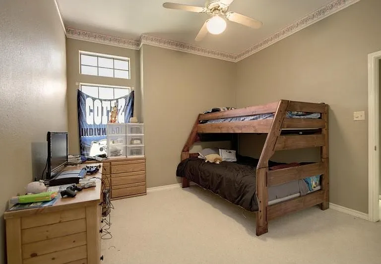 4510 Silver Hollow Dr — Photo 11