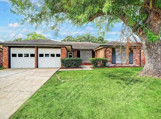 1106 E Rutgers Ln, Deer Park, TX 77536