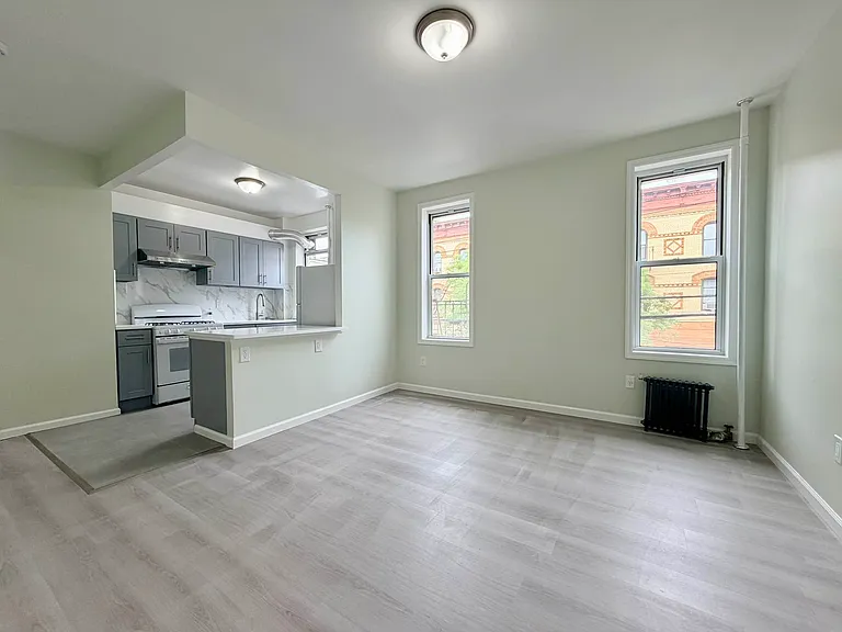 792 Onderdonk Ave #2L — Photo 9