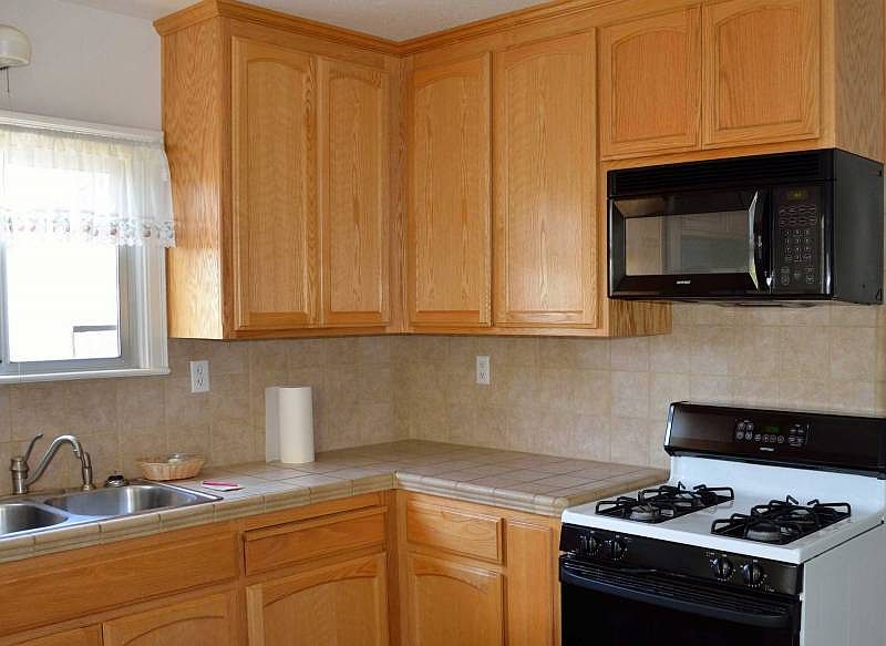 2nd image of 721 Windeler Ave