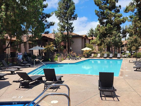 2nd image of 12063 Alta Carmel Ct Unit 154