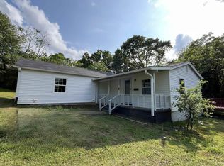 224 E 56th St #B, North Little Rock, AR 72118