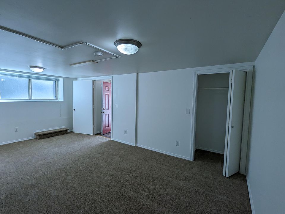 1st image of 11540 Greenwood Ave N APT B