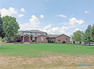 10443 W State Route 18, Fostoria, OH 44830