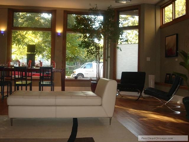 2nd image of 5863 N Glenwood Ave