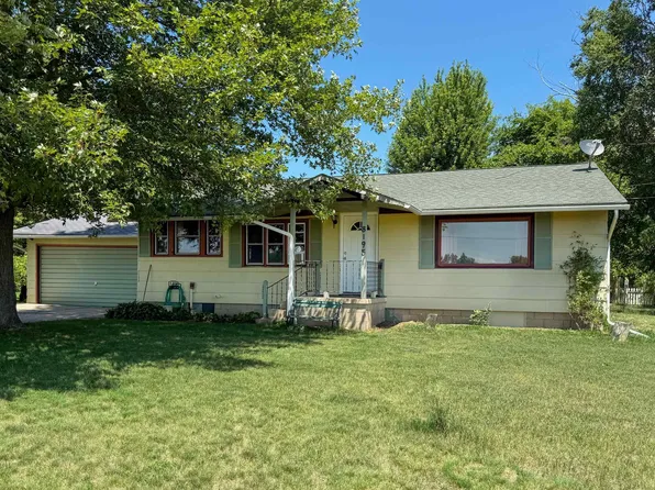 8195 E Broomfield Rd, Mount Pleasant, MI 48858