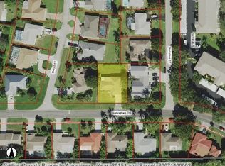 245 Nottingham Dr, Naples, FL 34109