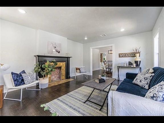 5th image of 1934 W Park Pl
