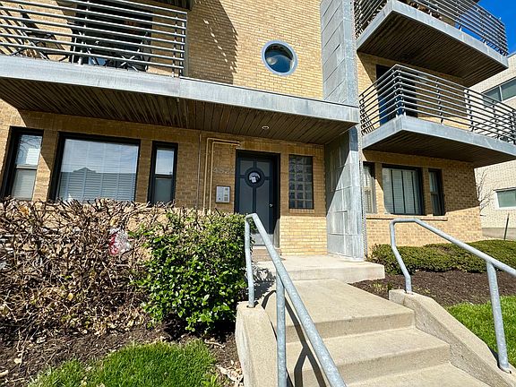 2nd image of 4524 N Broadway Blvd #1N