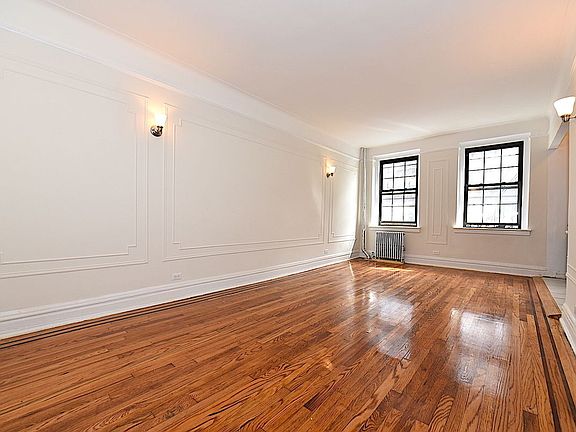 4th image of 2590 35th St APT 2C