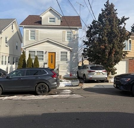 3rd image of 2011 Kay Ave