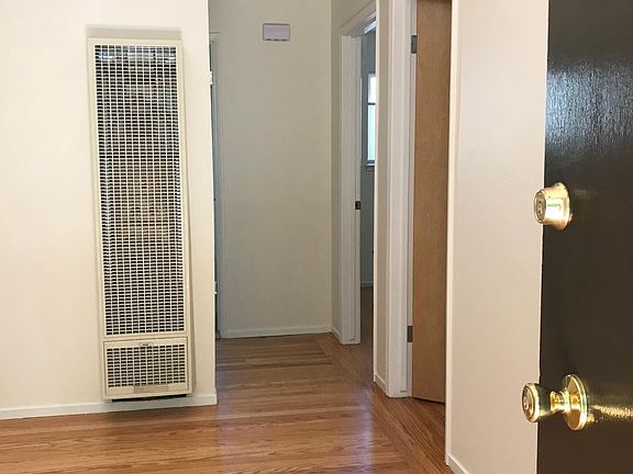 5th image of 1735 Carleton St APT B