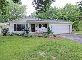 2413 Westbrook Ln, Madison, WI 53711