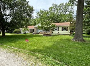 218 S Main St, Wellington, OH 44090