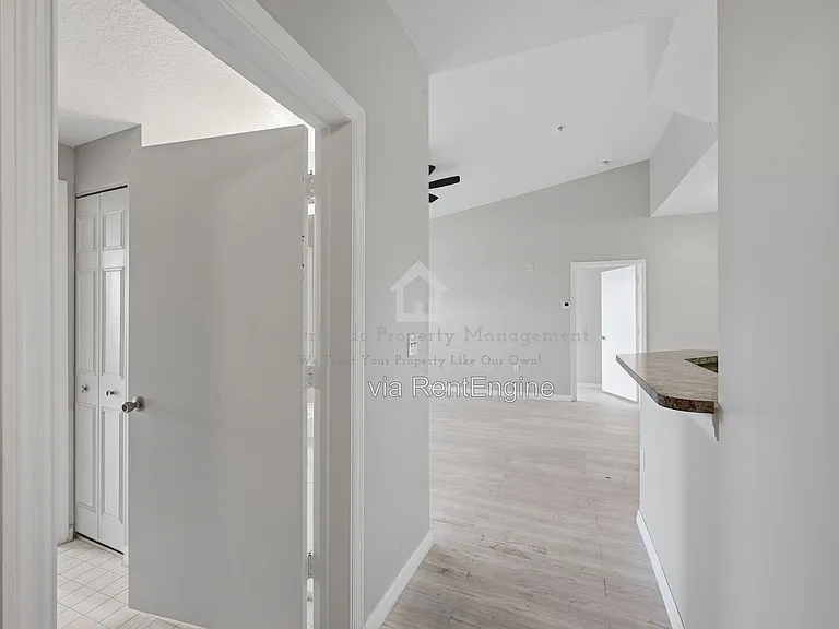 5572 Metrowest Blvd #5-304 — Photo 5
